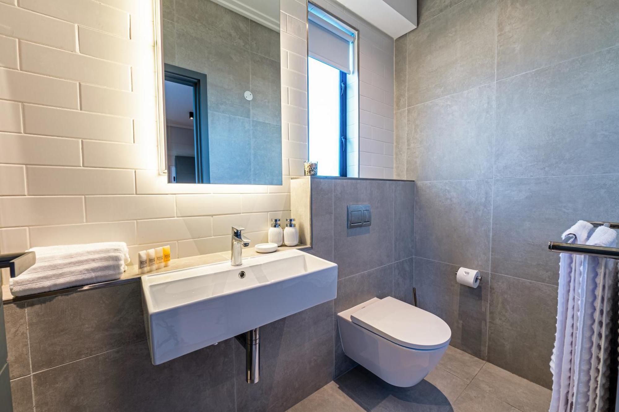 Apartment Beachfront W Wrap Around Terrace, Blouberg, 04 Azul Cape Town