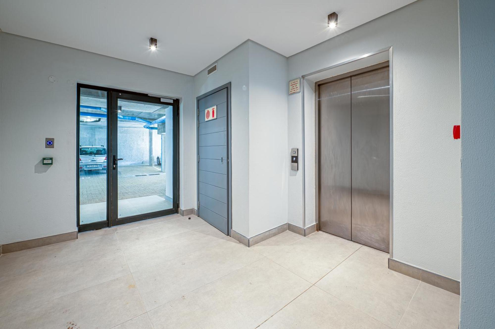 Apartment Beachfront W Wrap Around Terrace, Blouberg, 04 Azul Cape Town