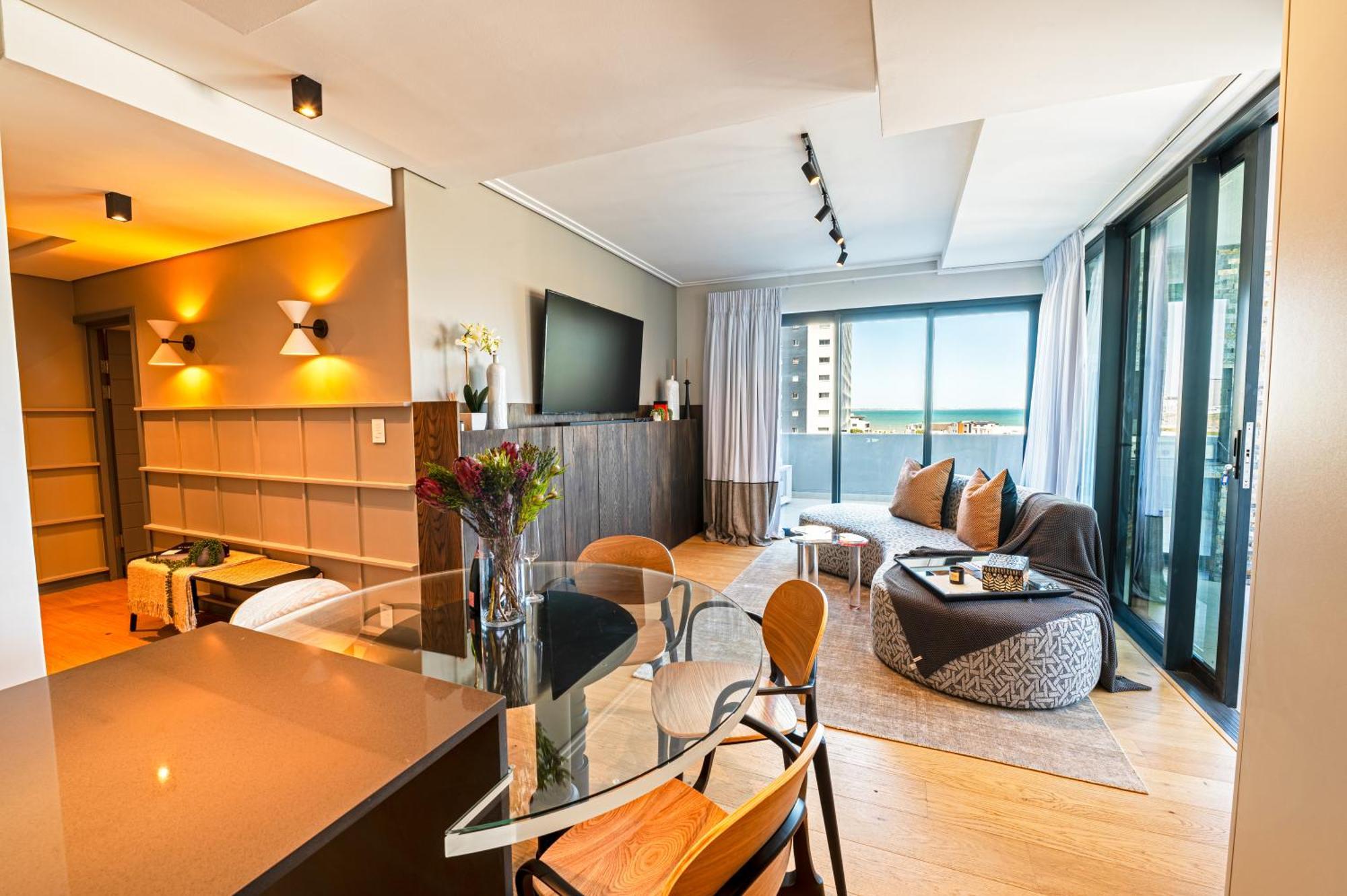 Beachfront W Wrap Around Terrace, Blouberg, 04 Azul Apartment