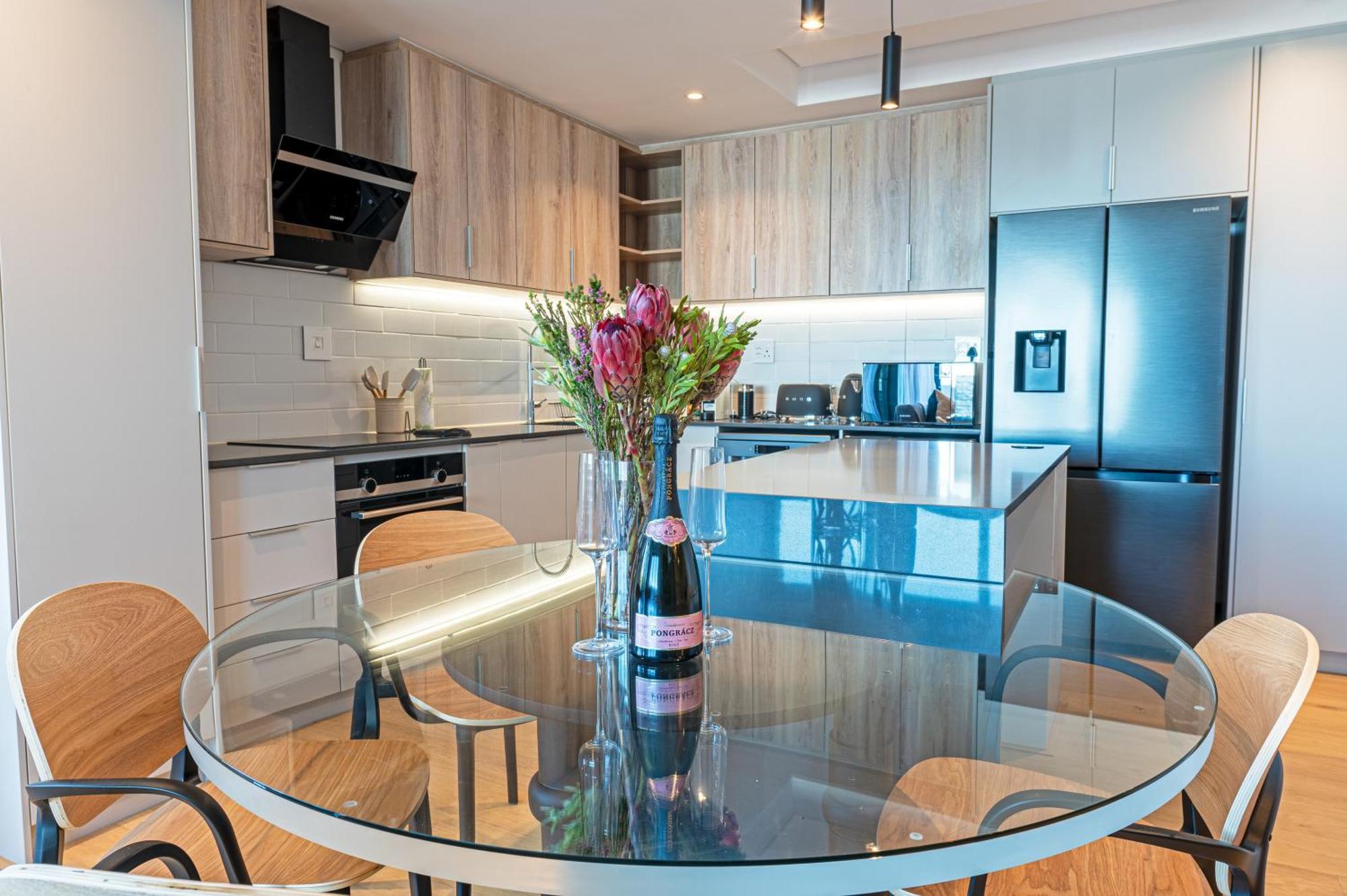 Beachfront W Wrap Around Terrace, Blouberg, 04 Azul Apartment Cape Town